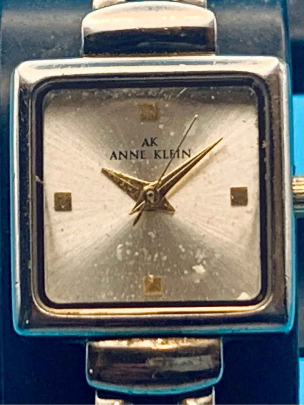 AK ANNE KLEIN 10/6355 Women’s Fashion Bracelet Quartz Wristwatch Works New Batt
